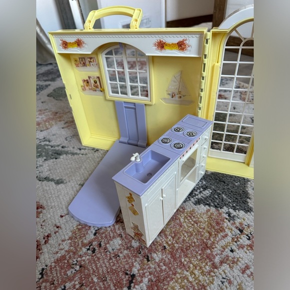 Vintage Barbie Mattel Grandma's Kitchen Fold Up Dollhouse Playset Incomplete - Picture 3 of 16